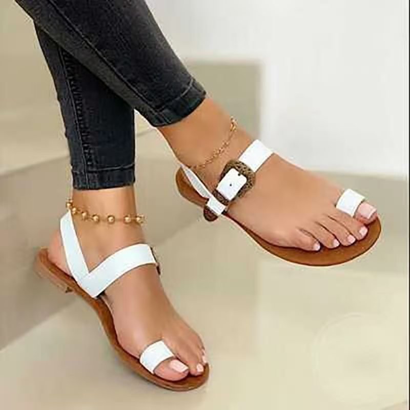 Summer European and American new toe covering buckle flat sandals fashion buckle women's slippers factory wholesale
