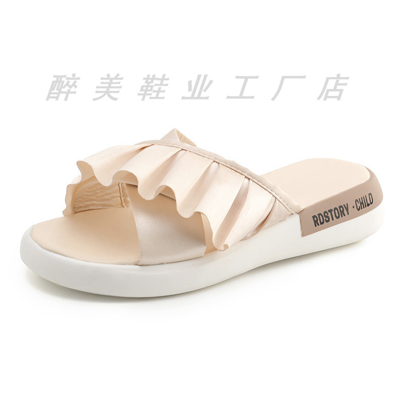 Women's summer fashionable outdoor slippers New Korean style flat seaside vacation beach shoes sandals for students