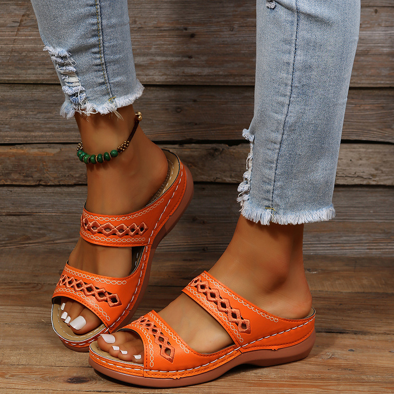 Cross-border hollow-out wedge embroidered sandals women's Amazon wish thick bottom for outdoors Pu bottom retro beach shoes
