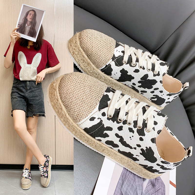 Cross-border foreign trade plus size Halloween printed low-top canvas shoes women's breathable round toe leopard print linen bottom lace-up board shoes