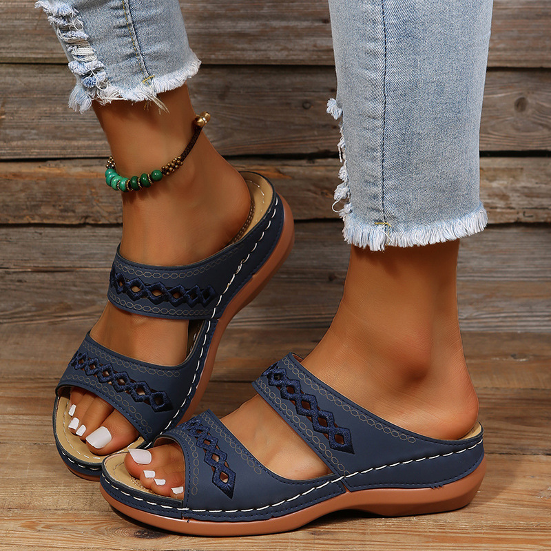 Cross-border hollow-out wedge embroidered sandals women's Amazon wish thick bottom for outdoors Pu bottom retro beach shoes
