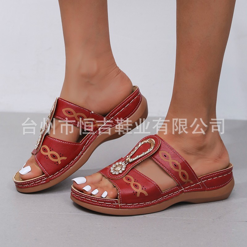European and American Foreign trade platform rhinestone slippers women's cross-border wedge retro mom shoes outer wear open toe sandals Amazon