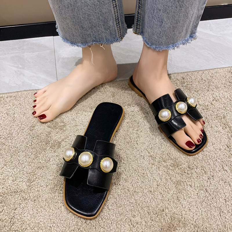 European and American Foreign trade plus size pearl hollowed-out one-word slippers women's cross-border outer wear casual and lightweight low heel square toe sandals