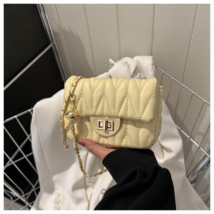 Stylish bag women's new fashion simple style small square bag western style embroidery thread rhombus chain shoulder messenger bag