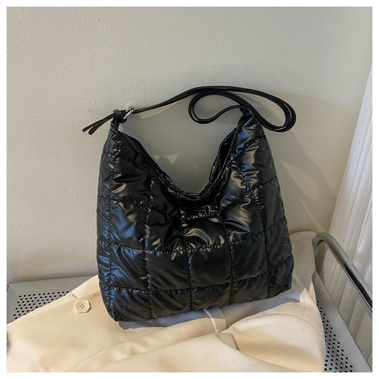 New women's bags autumn new fashionable stylish shoulder bag casual large capacity underarm bag handbag