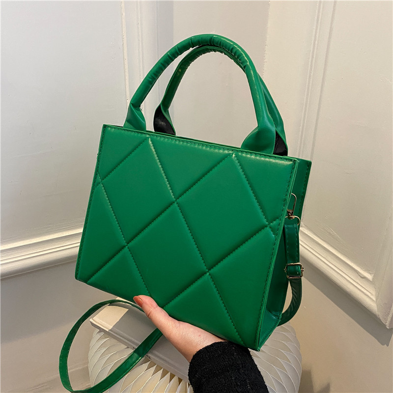 Western style solid color bag women's new winter rhombus candy color portable shoulder messenger bag simple small square bag