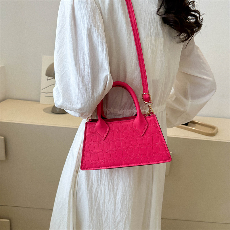 Simple textured fashion handbag casual new shoulder messenger bag small square bag solid color popular women's bags fashion