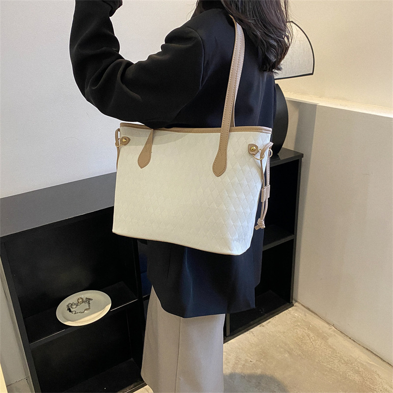Large Capacity women bags autumn new small plaid Korean style commuter shoulder bag diamond fashion portable tote bag