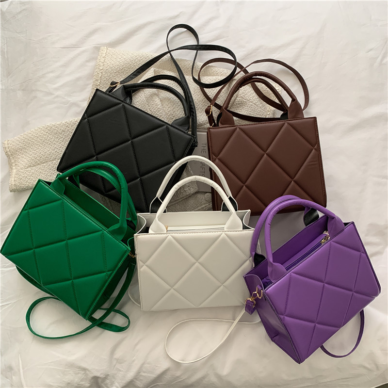 Western style solid color bag women's new winter rhombus candy color portable shoulder messenger bag simple small square bag