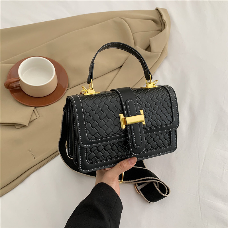 Woven solid color simple color matching fashion shopping casual retro street crossbody portable shoulder small square bag