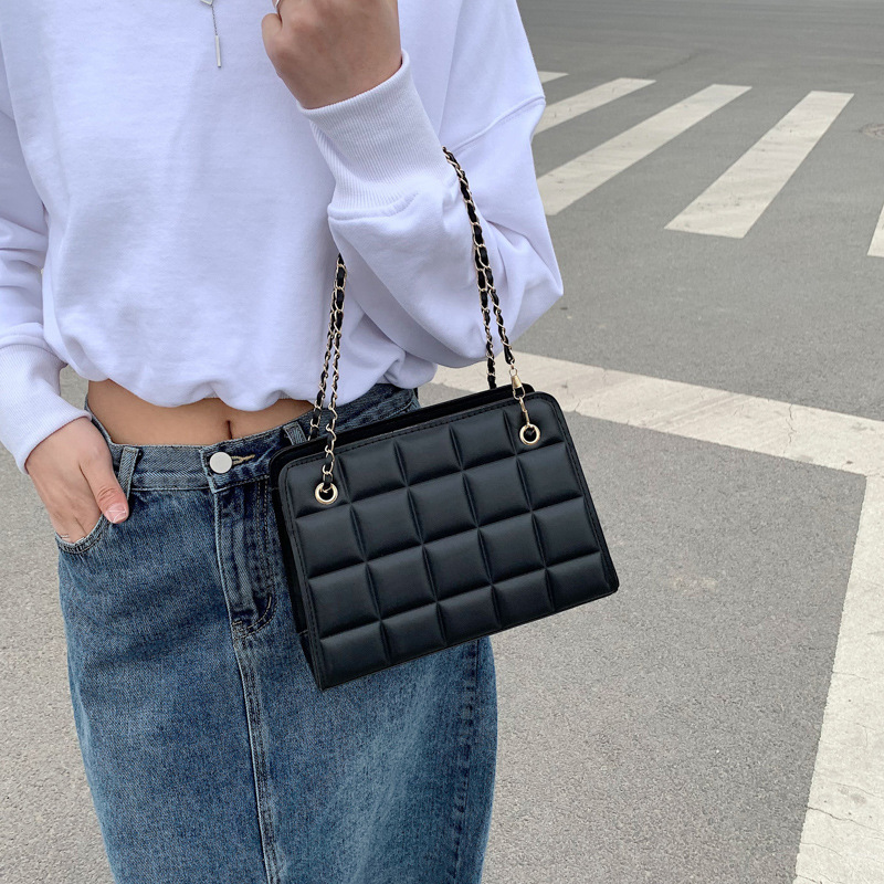 Plaid indentation textured bag new fashion casual shoulder messenger bag simple western style chain small square bag