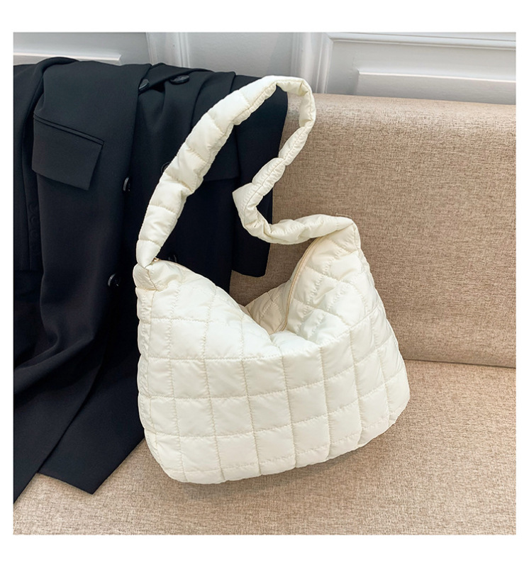 New fashion large capacity embroidery thread new winter down simple western style shoulder crossbody underarm bag for women