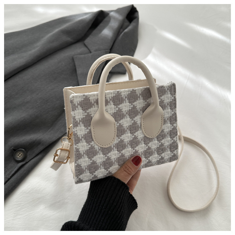 Rhombic woolen simple large capacity winter popular new casual fashion trend one shoulder Women's Small square bag women
