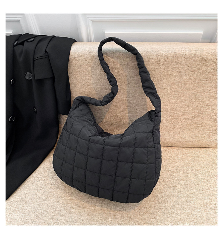 New fashion large capacity embroidery thread new winter down simple western style shoulder crossbody underarm bag for women