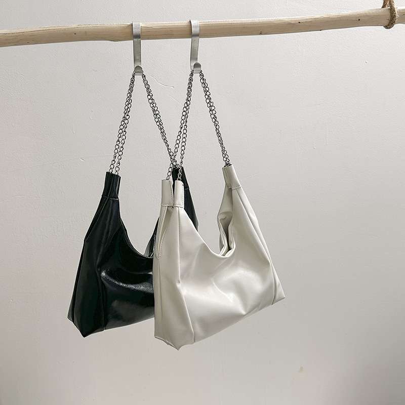 Korean style chain tote large capacity bag new casual fashion commuter women's bag shoulder bag underarm bag