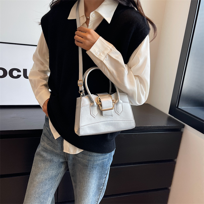 Western style design summer new pure color simple textured small fresh casual crossbody portable women's shoulder bag
