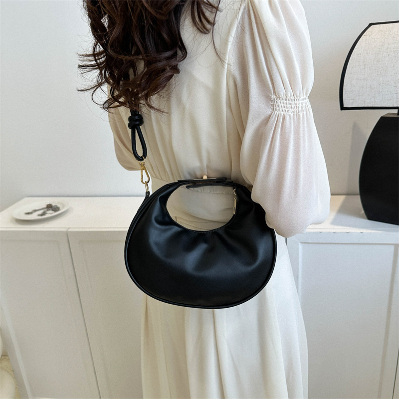 Simple texture women's pouches women's summer new fashion portable shoulder underarm selenodont bag