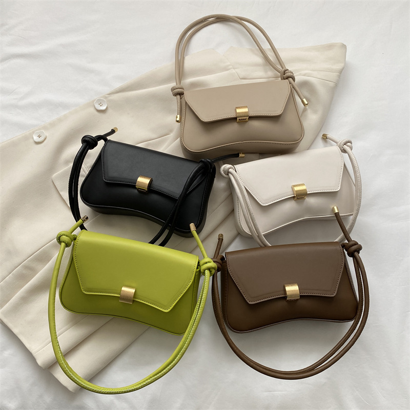 Solid color bag women's new summer popular simple textured design fashion baguette underarm messenger bag