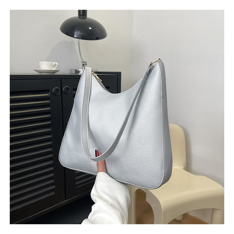 Large Capacity new simple lychee pattern simple winter popular solid color portable underarm tote Women's Big Bags