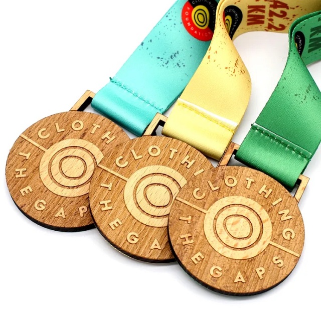 custom promotional wood gifts medals