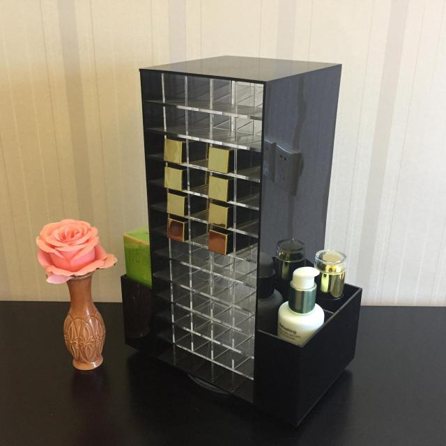 Cosmetic display rack