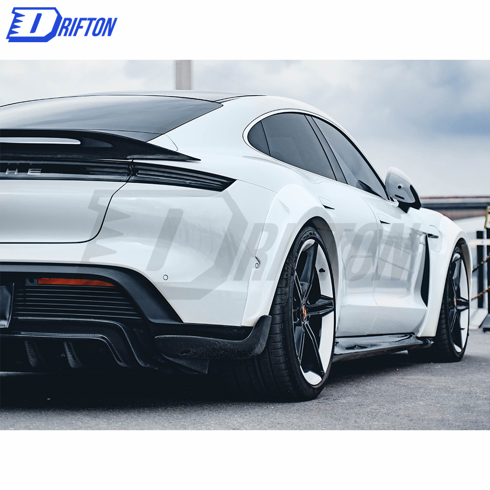 CMST Style Carbon Fiber Rear Diffuser For Porsche Taycan Turbo 2019-2020