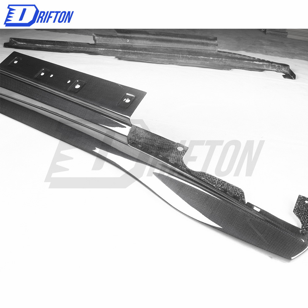 MS Type Dry Carbon Fiber Side Skirts For Ferrari 812 2017-2018