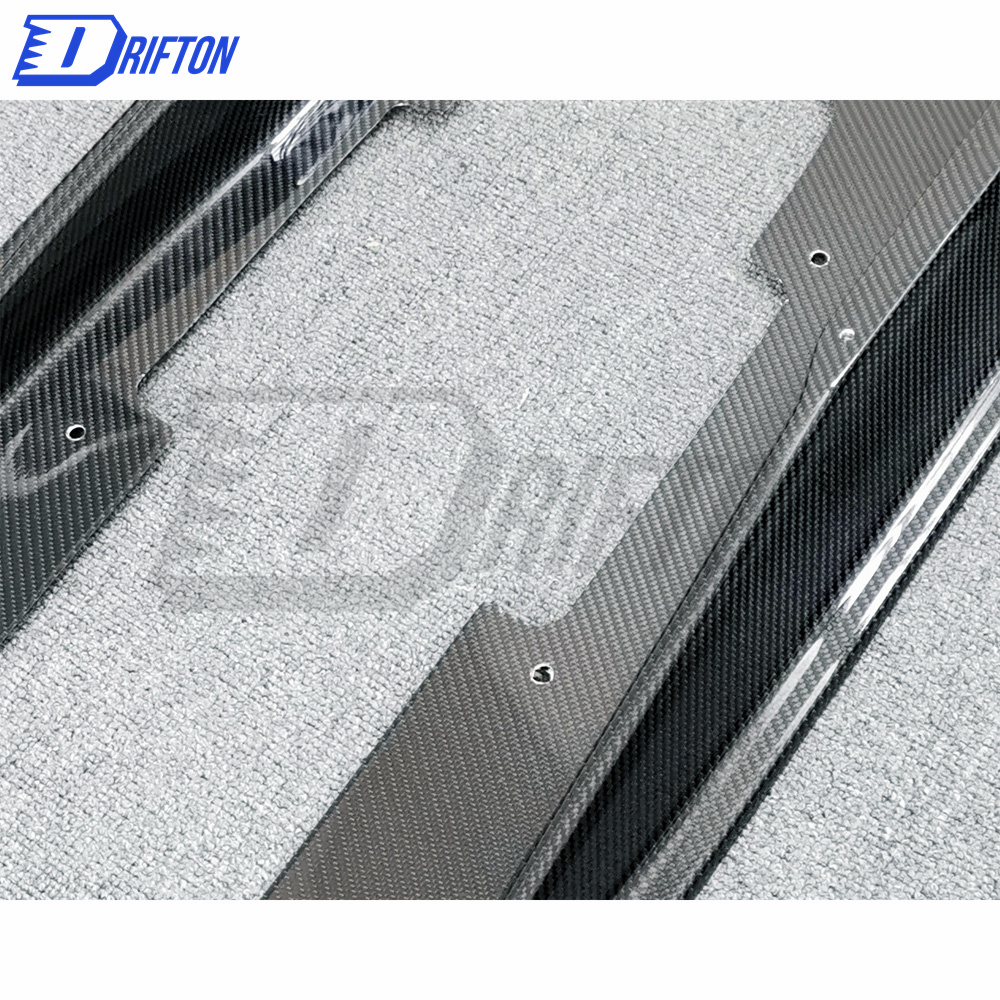 Varis MY19 Style Carbon Fiber Side Skirt With Underboard For Nissan R35 GTR 2017-2019