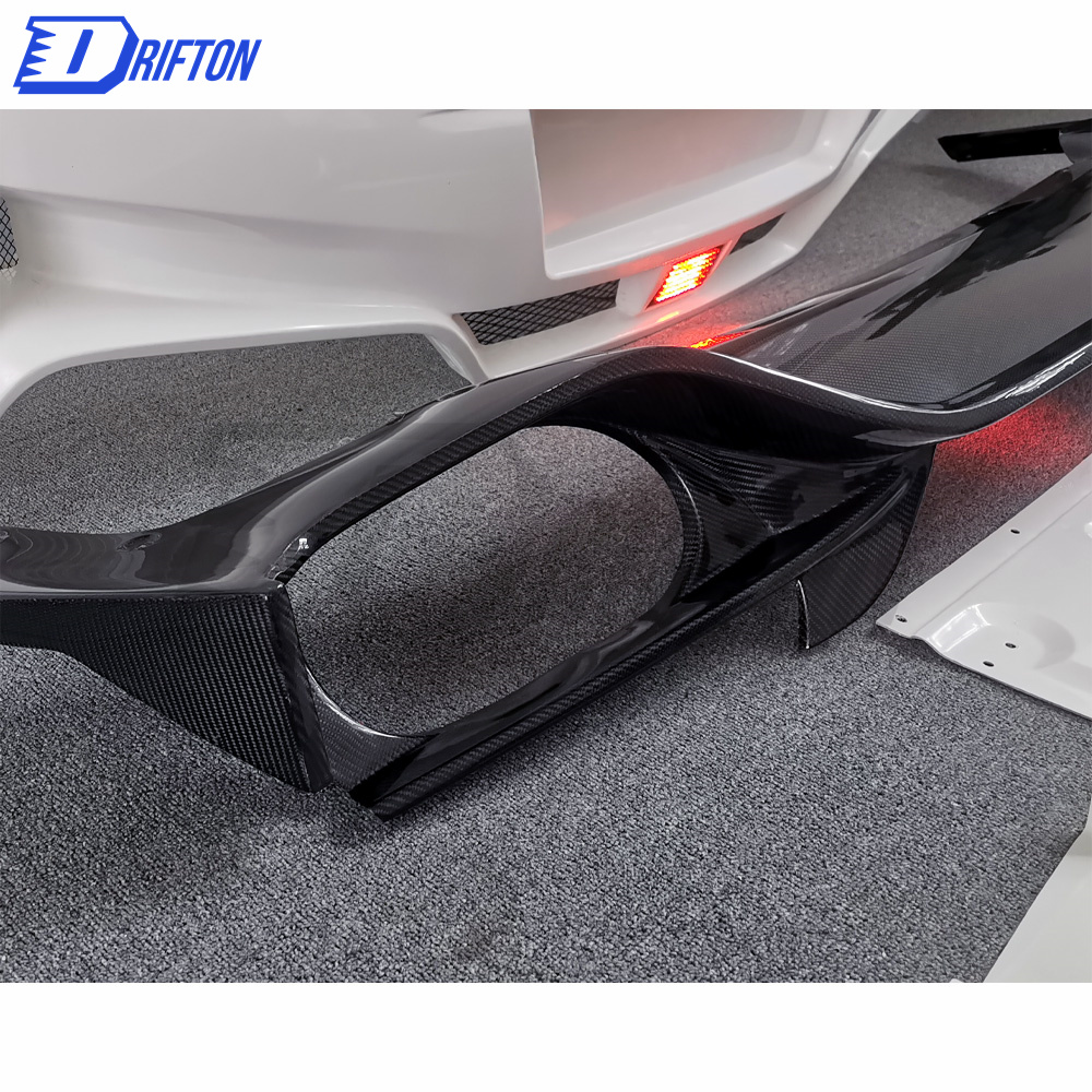 Varis MY19 Style Glass Fiber Rear Bumper With Carbon Fiber Rear Diffuser For Nissan R35 GTR 2017-2019