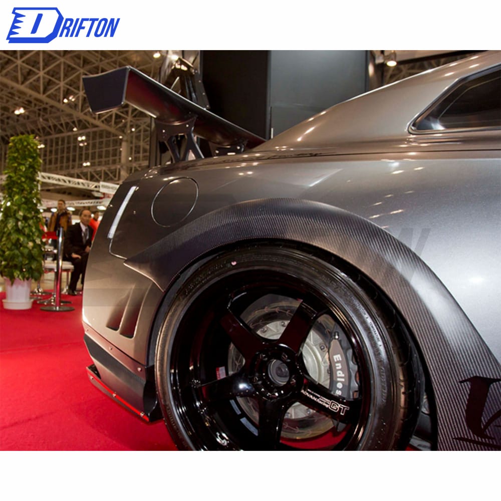 Varis MY13 Style Half Carbon Fiber Rear Bumper For Nissan R35 GTR 2017-2019