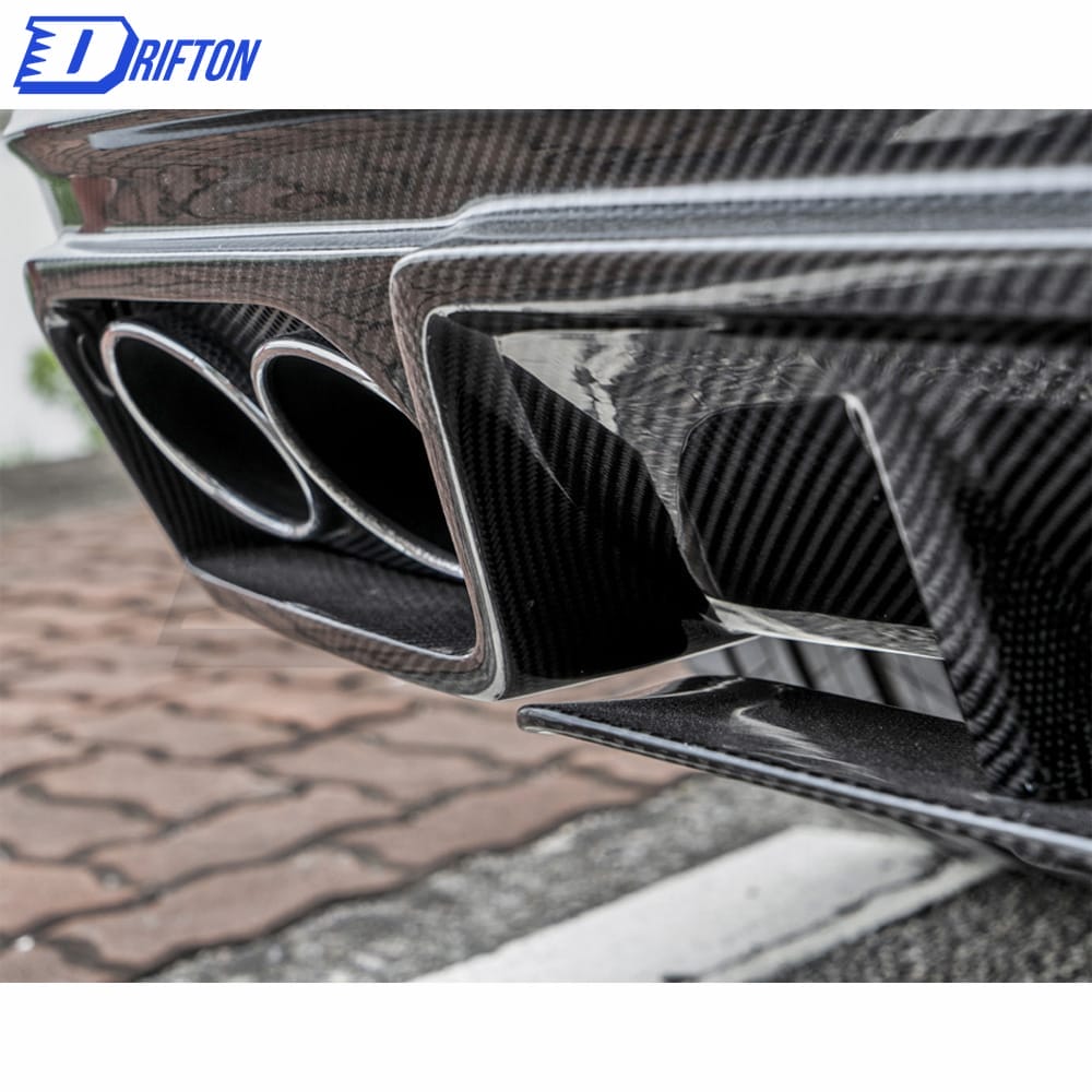 PakTechz Style Carbon Fiber Upper Front Lip For Maserati Levante 2016-2020