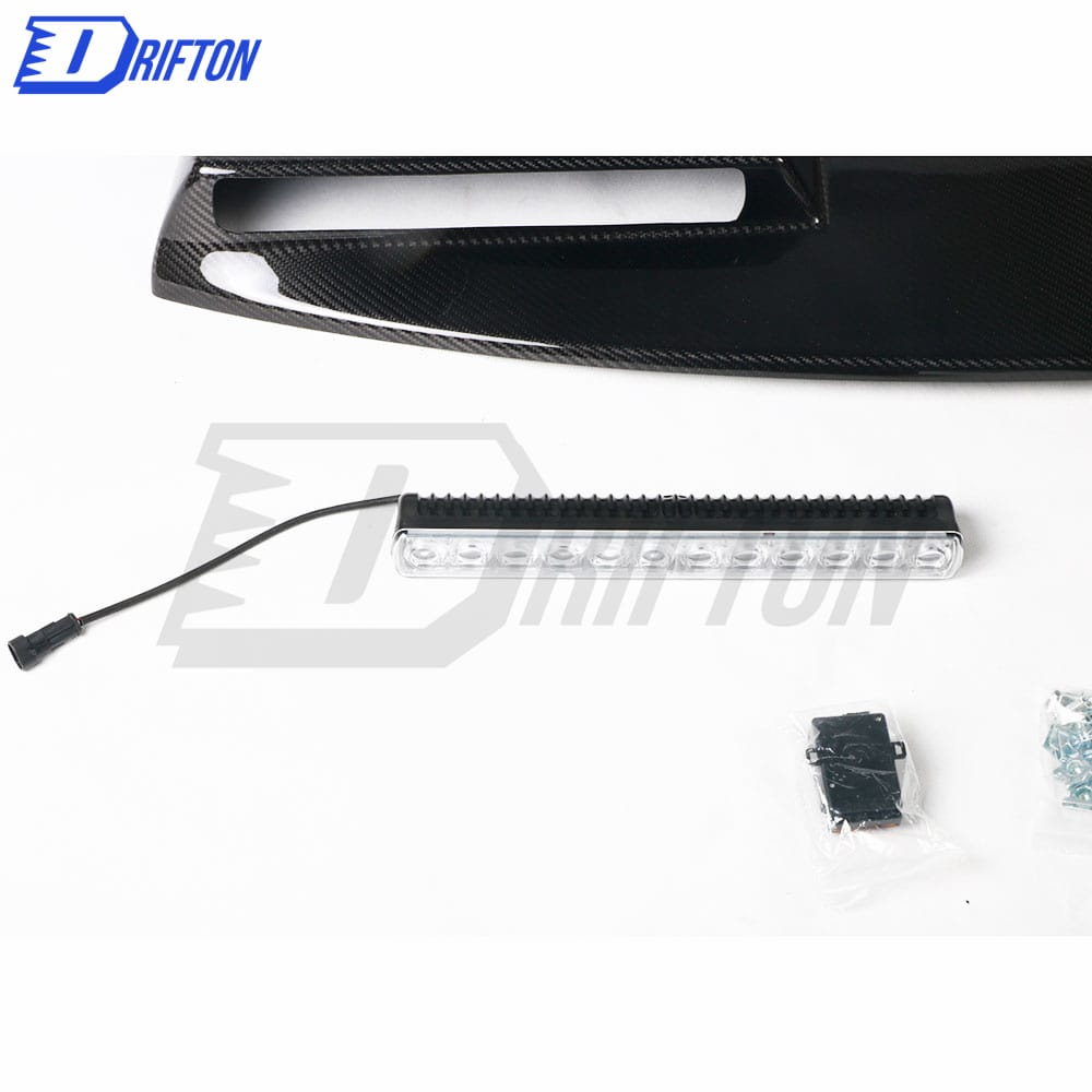 Dry Carbon Fiber Roof Spoiler INCL Light For Land Rover Defender 2020-2021