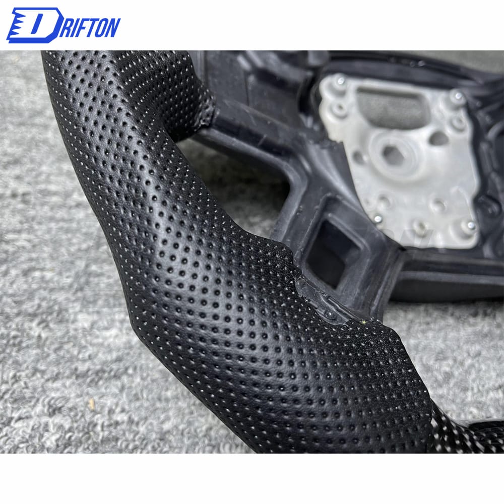Customize Carbon Fiber & Perforated Leather Steering Wheel For Land Rover Defender 2020-2023