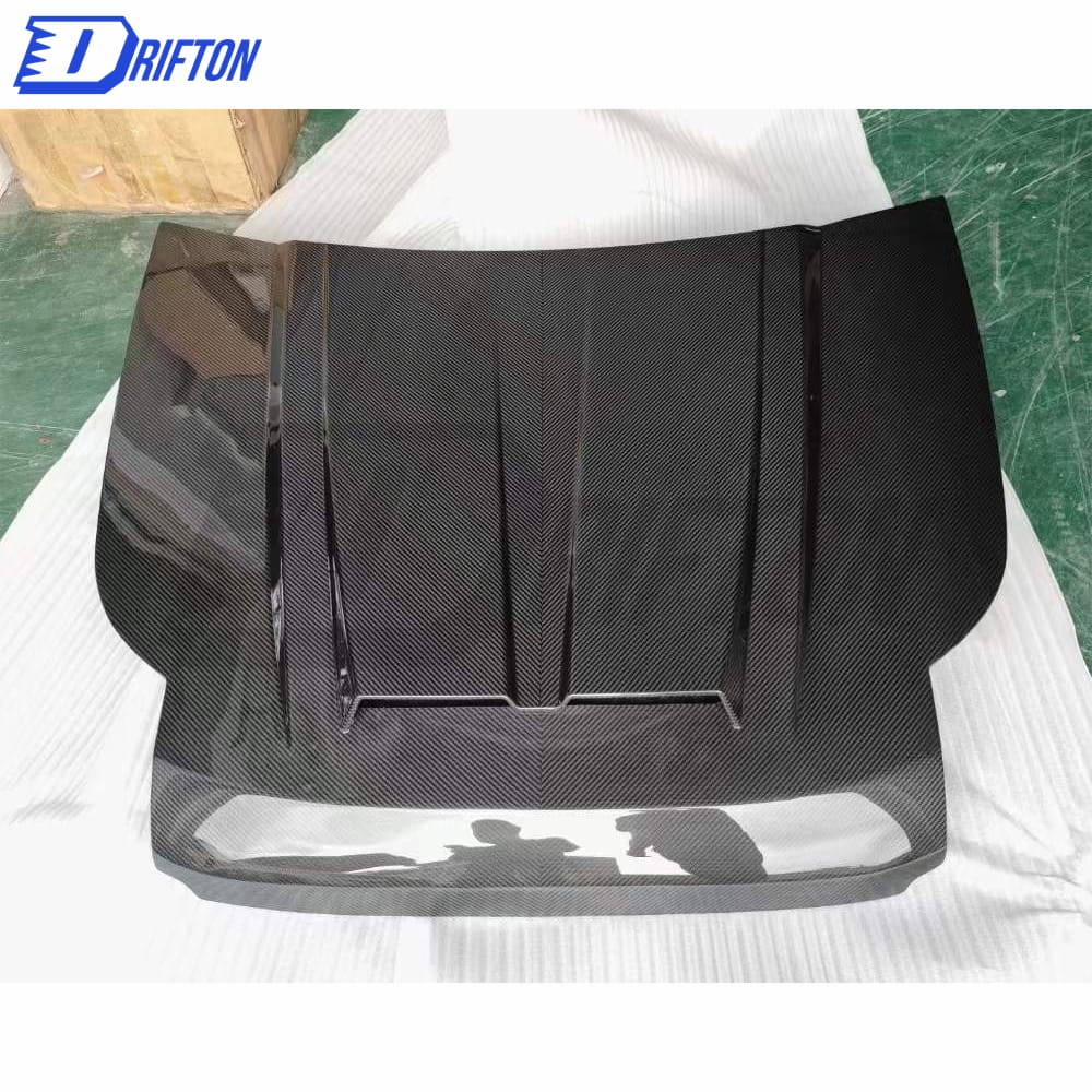 OKING Style Dry Carbon Fiber Hood For Land Rover Defender 2020-2023