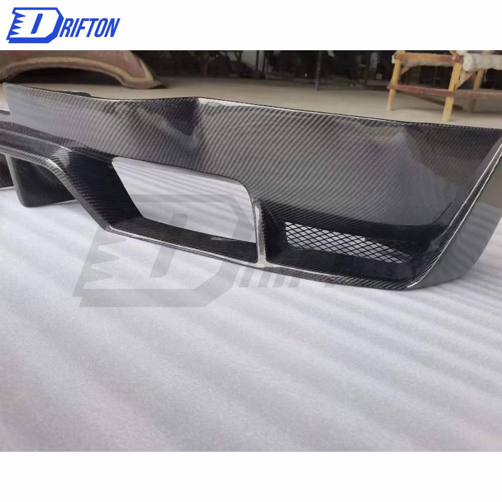 Oking Style Carbon Fiber Rear DIffuser With Exhaust tips For Land Rover Defender 2020-2023