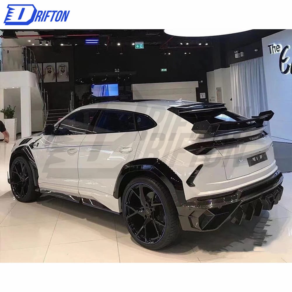 Mansory Style Dry Half Carbon Fiber Body Kit For Lamborghini URUS