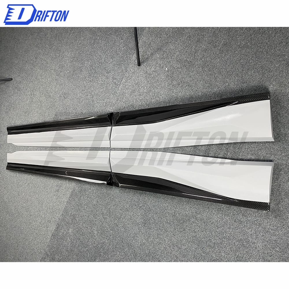 Mansory Style Half Dry Carbon Fiber Wide Fender Wheel Trim & Side Skirt For Lamborghini URUS