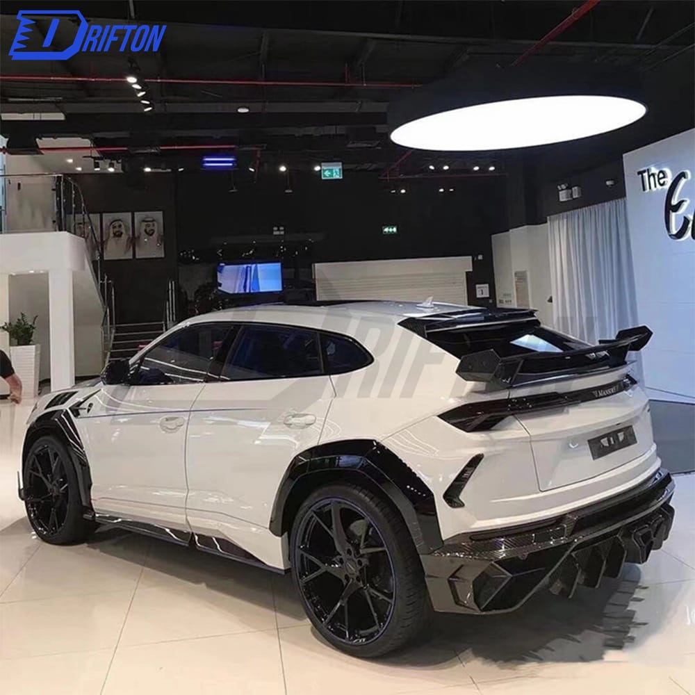 Mansory Style Half Dry Carbon Fiber Wide Fender Wheel Trim & Side Skirt For Lamborghini URUS