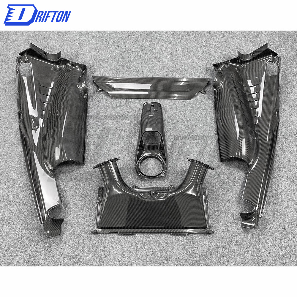 Capristo-Style Dry Carbon Fiber Engine Lock Cover For Ferrari 488 GTB 2015-2018