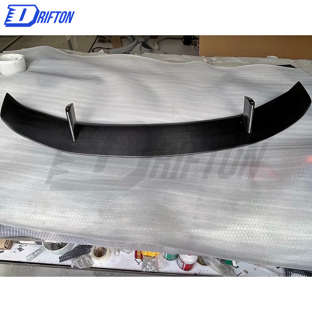 Novitec Style Carbon Fiber Rear Spoiler For Ferrari F12 2013-2017
