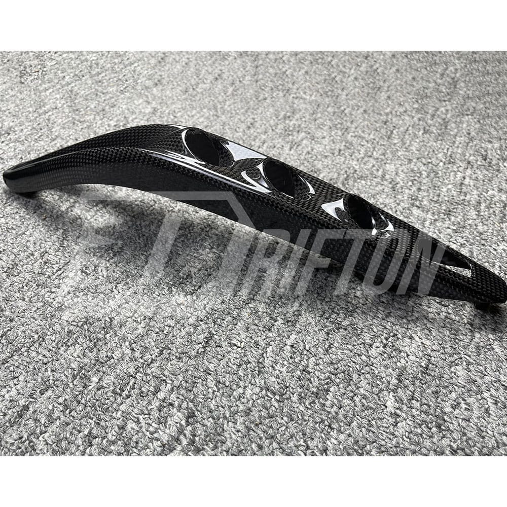 Dry Carbon Fiber Central Bridge For Ferrari 812