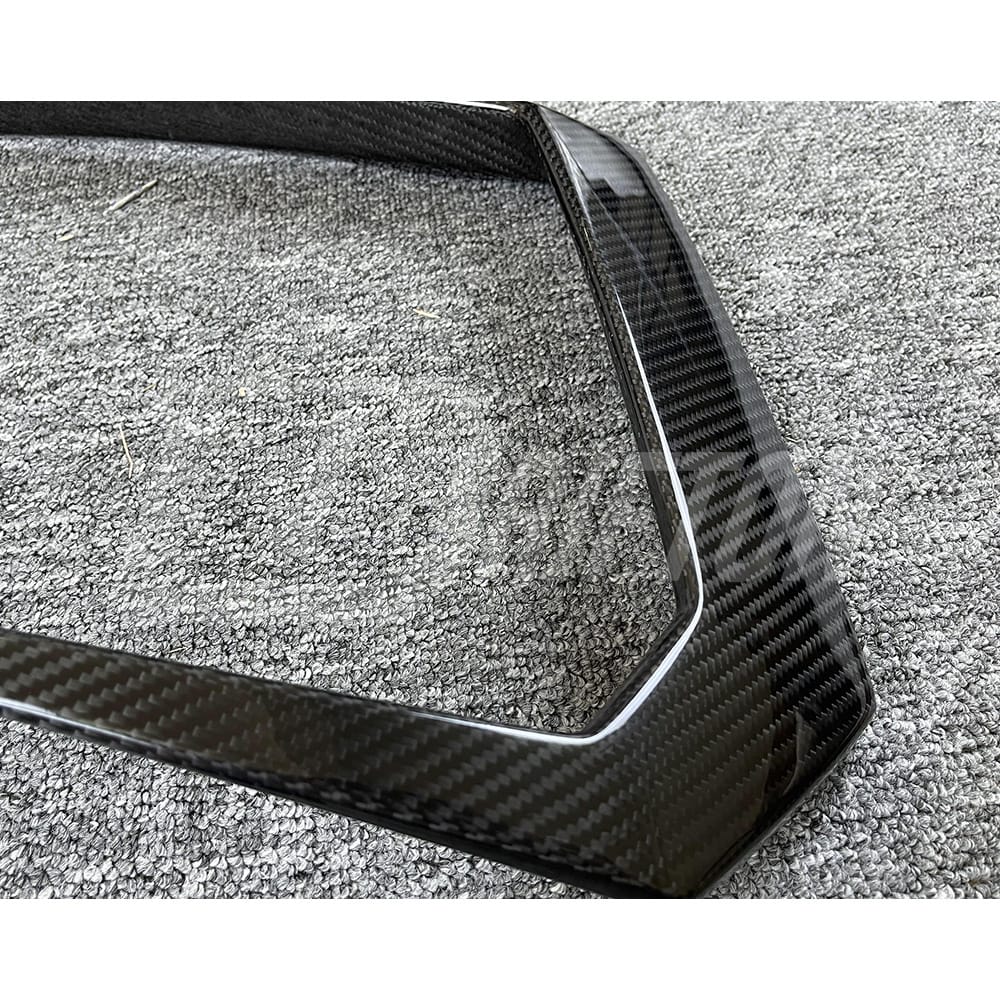 TopCar Style Dry Carbon Fiber Rear Bumper Vent For Lamborghini URUS
