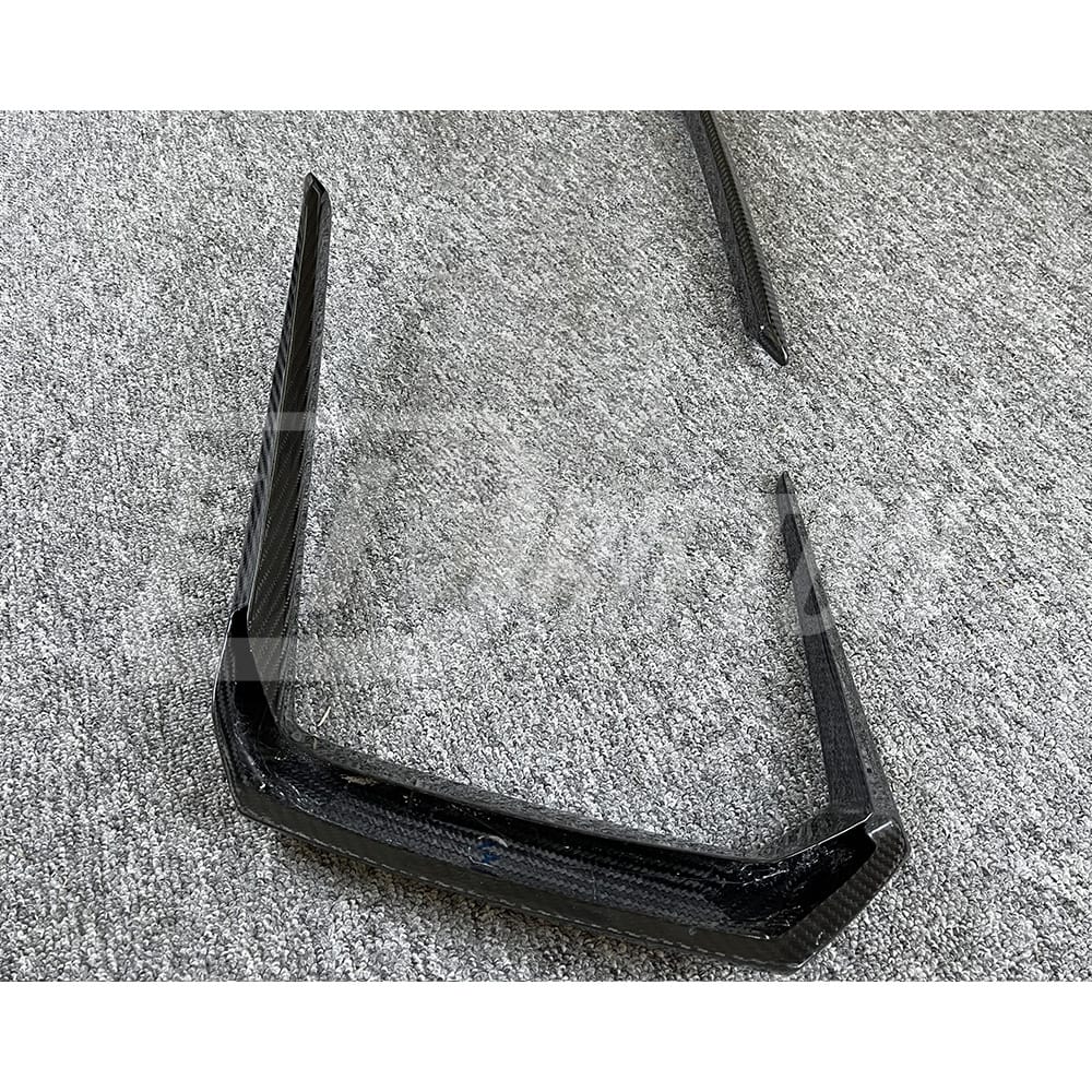 TopCar Style Dry Carbon Fiber Rear Bumper Vent For Lamborghini URUS
