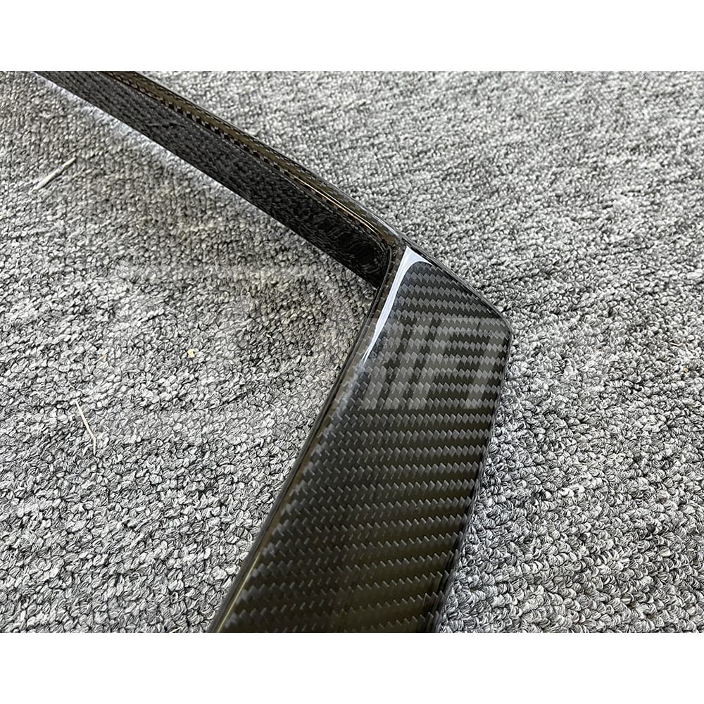 TopCar Style Dry Carbon Fiber Rear Bumper Vent For Lamborghini URUS