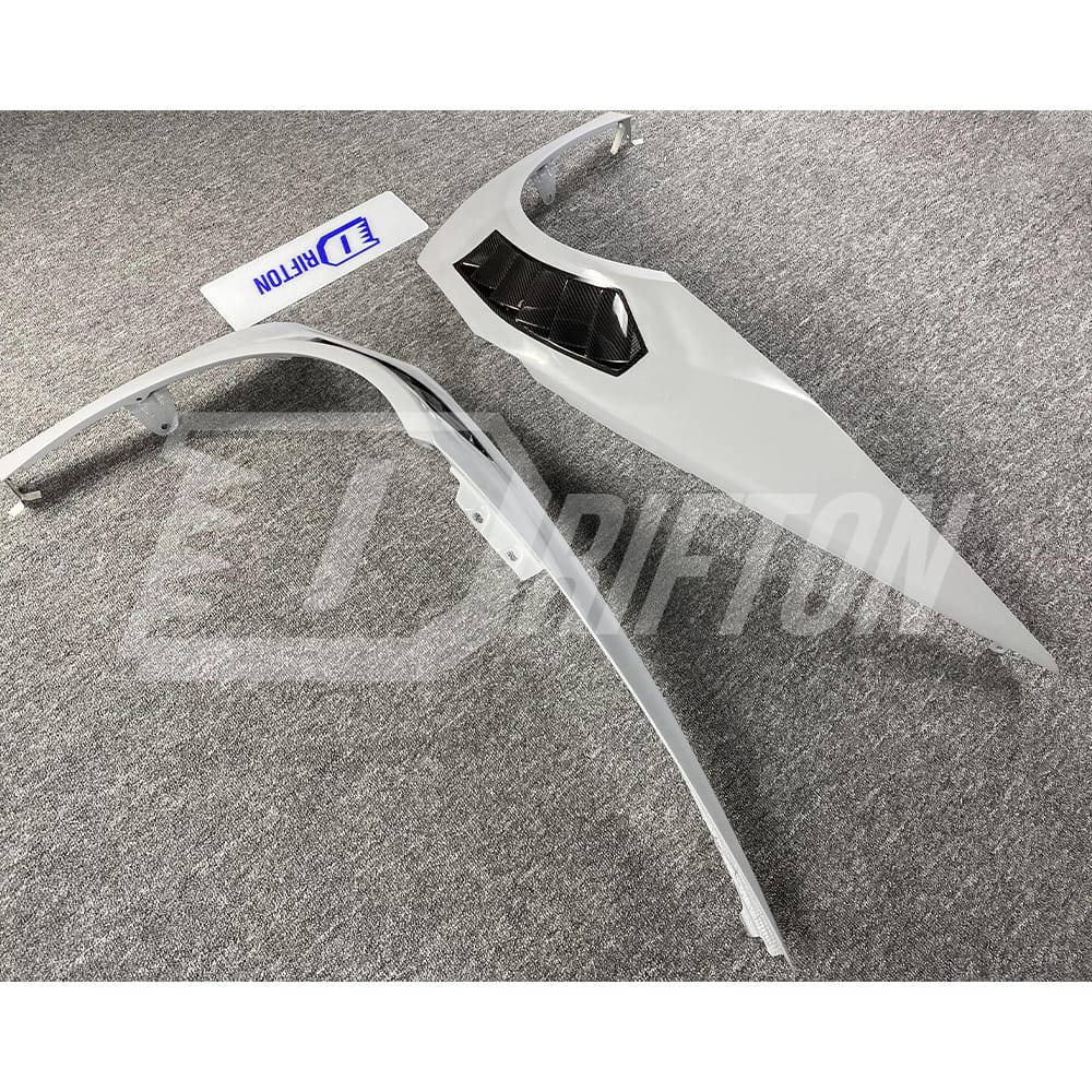 Vorsteiner-Style Half Dry Carbon Fiber Front Fender For Huracan LP610-4 LP580 2014-2018