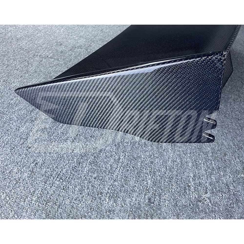 Nismo MY17 Style Carbon Fiber Rear Spoiler With Braket Lamp For Nissan R35 GTR 2008-2019