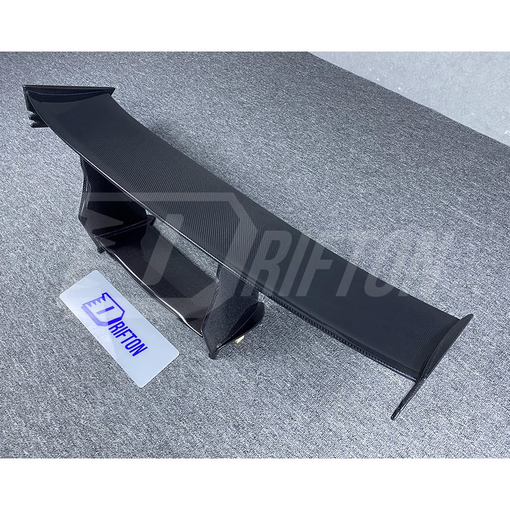 Nismo MY17 Style Carbon Fiber Rear Spoiler With Braket Lamp For Nissan R35 GTR 2008-2019