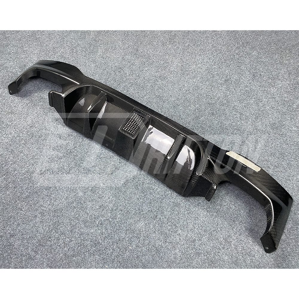 Dry Carbon Fiber Rear Diffuser With LED Light For BMW 5 Series F90 M5 2017-2023