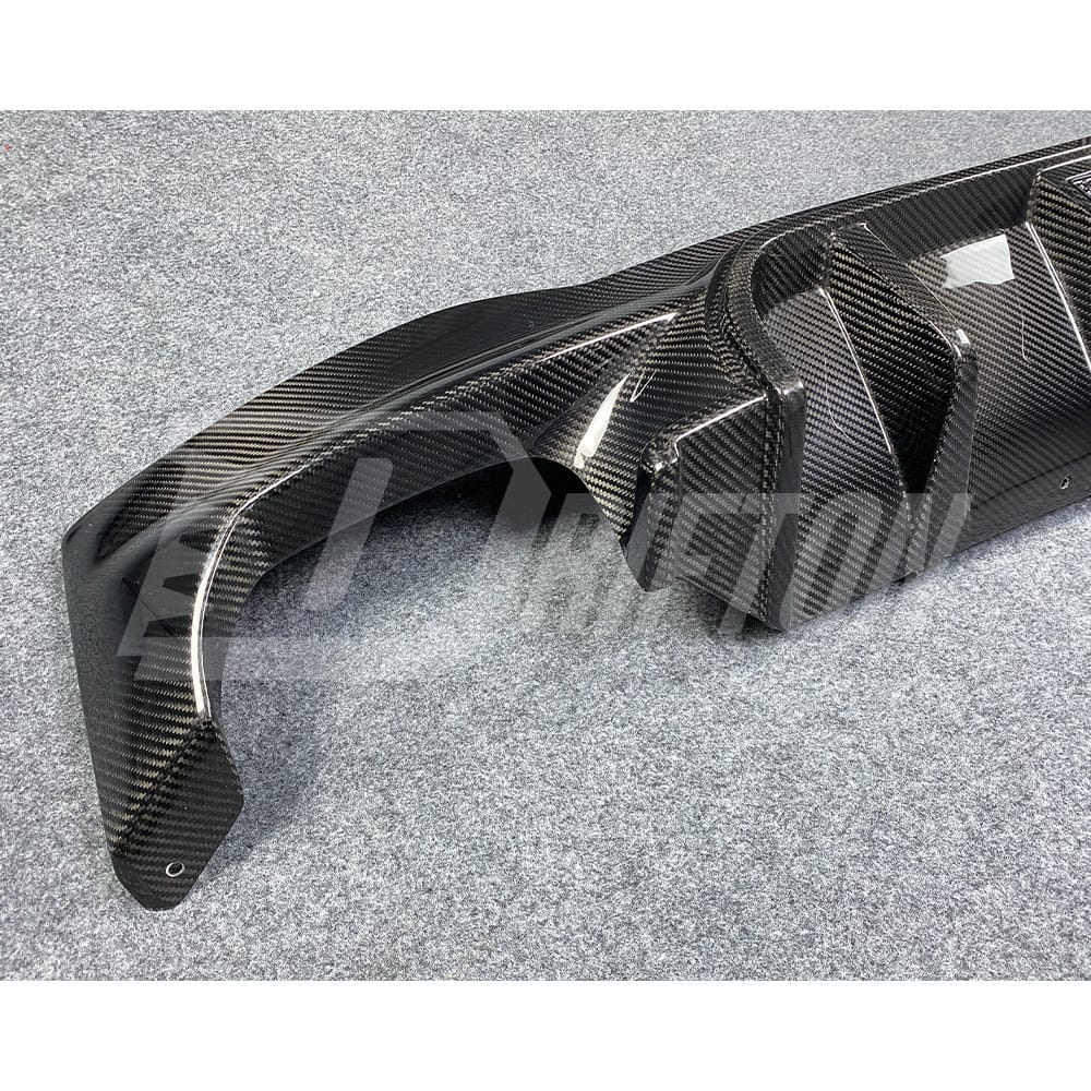 Dry Carbon Fiber Rear Diffuser With LED Light For BMW 5 Series F90 M5 2017-2023