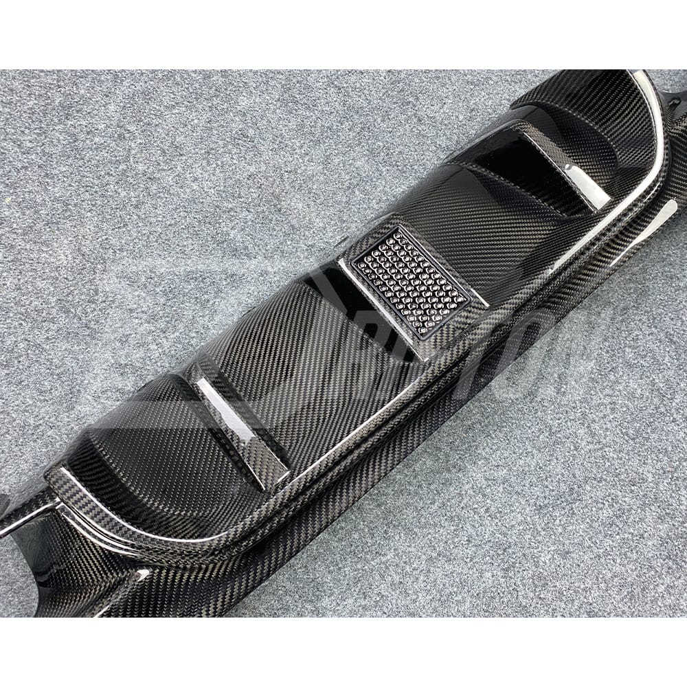 Dry Carbon Fiber Rear Diffuser With LED Light For BMW 5 Series F90 M5 2017-2023